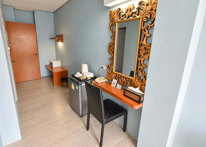 Cha-cha Khaosan Rambuttri Hotel 3*